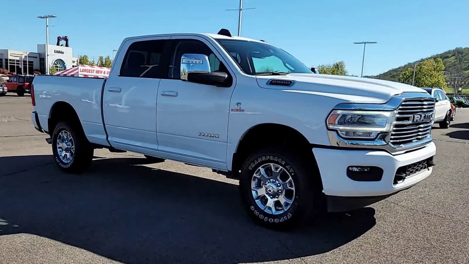 View vehicle photo 2