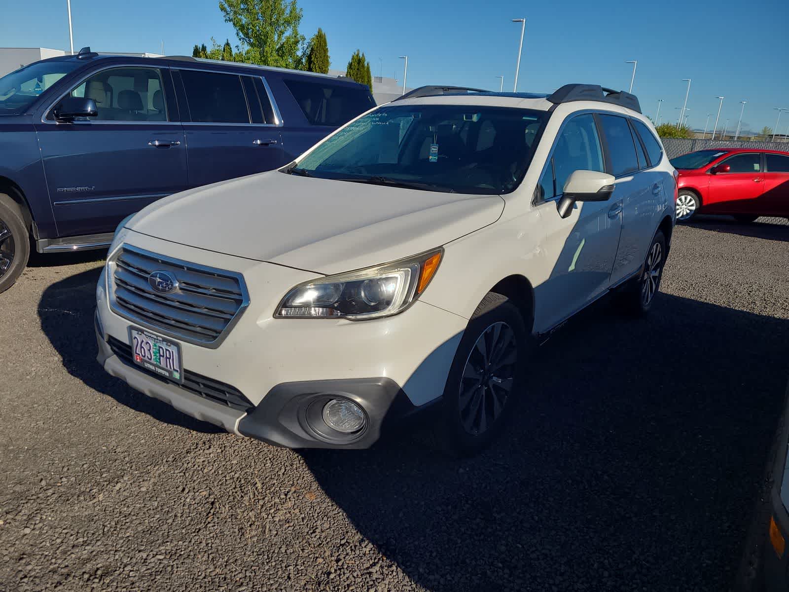 Crystal White Pearl 2017 Subaru Outback 2.5i Limited AWD Wagon All-Wheel Drive Automatic