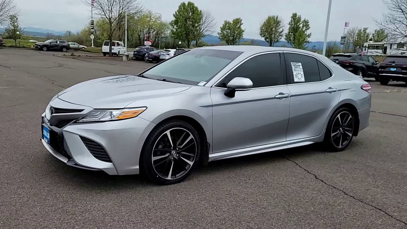 View vehicle photo 4