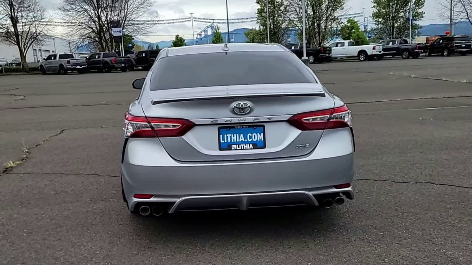 View vehicle photo 7