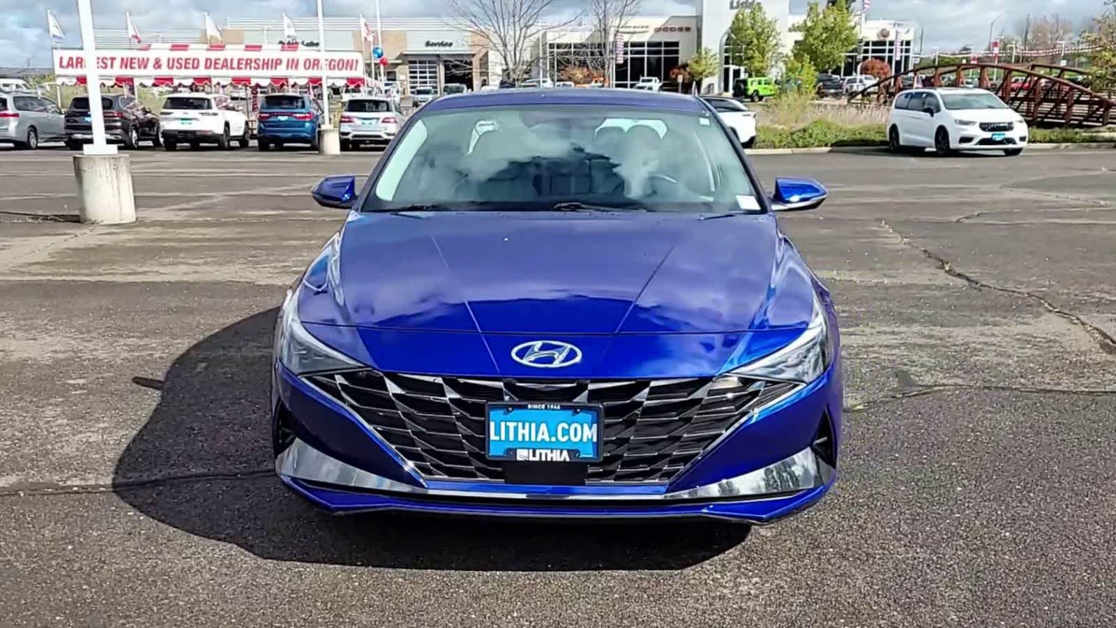 View vehicle photo 3