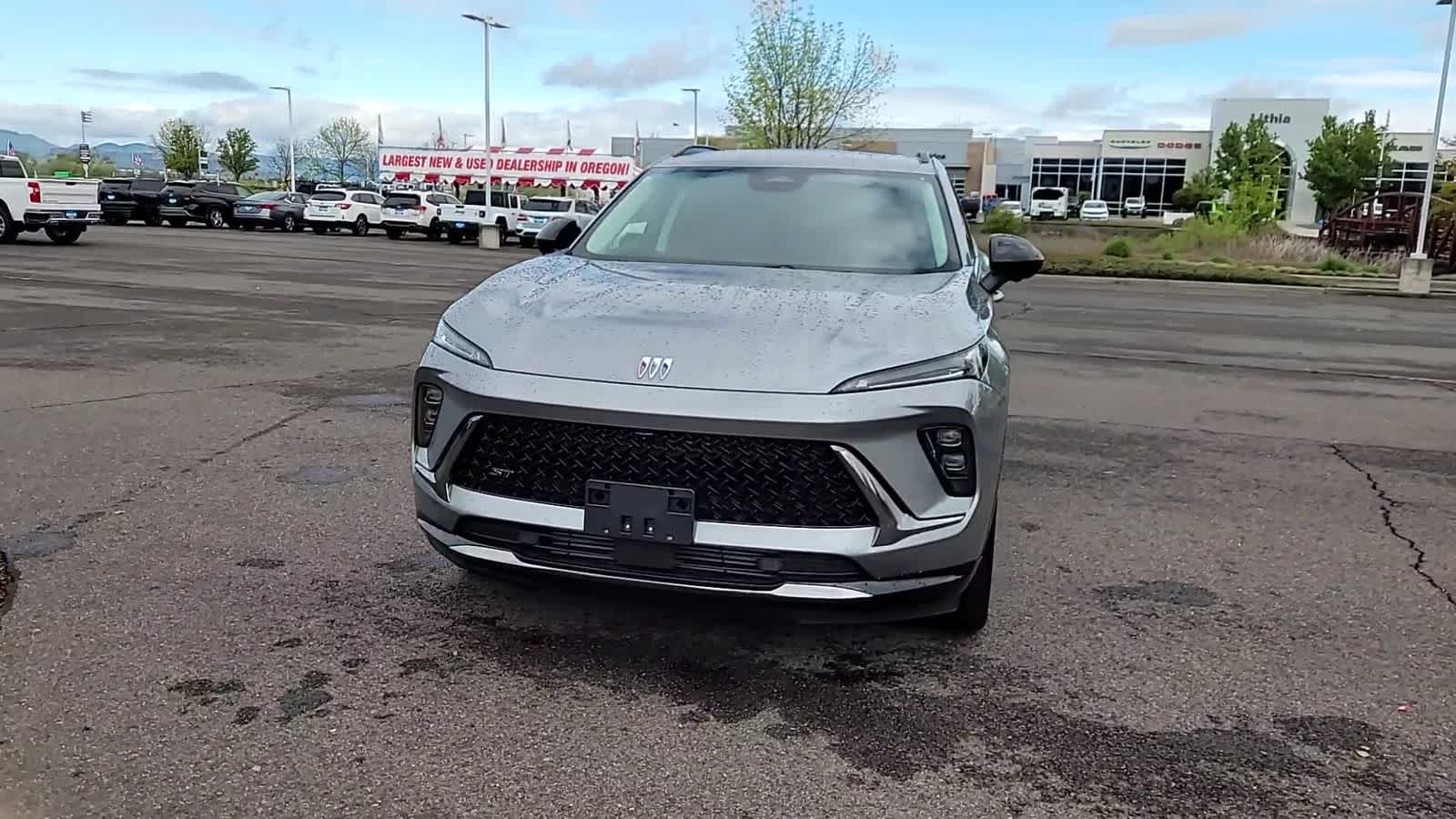View vehicle photo 3
