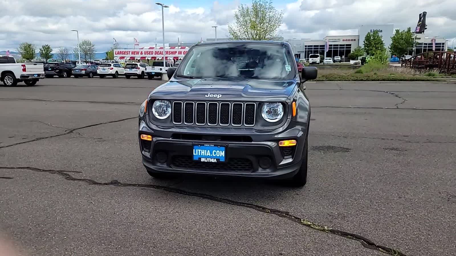 View vehicle photo 3