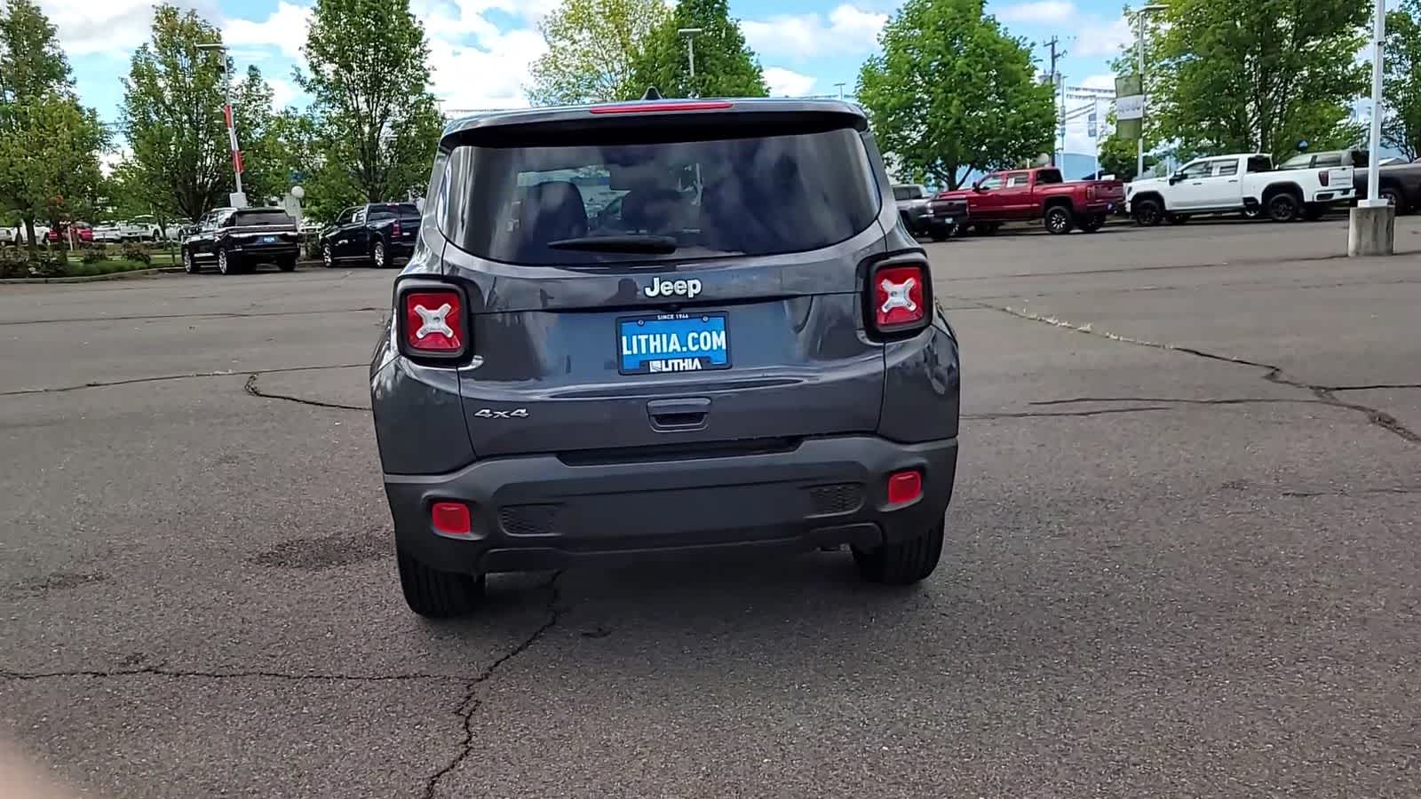 View vehicle photo 7