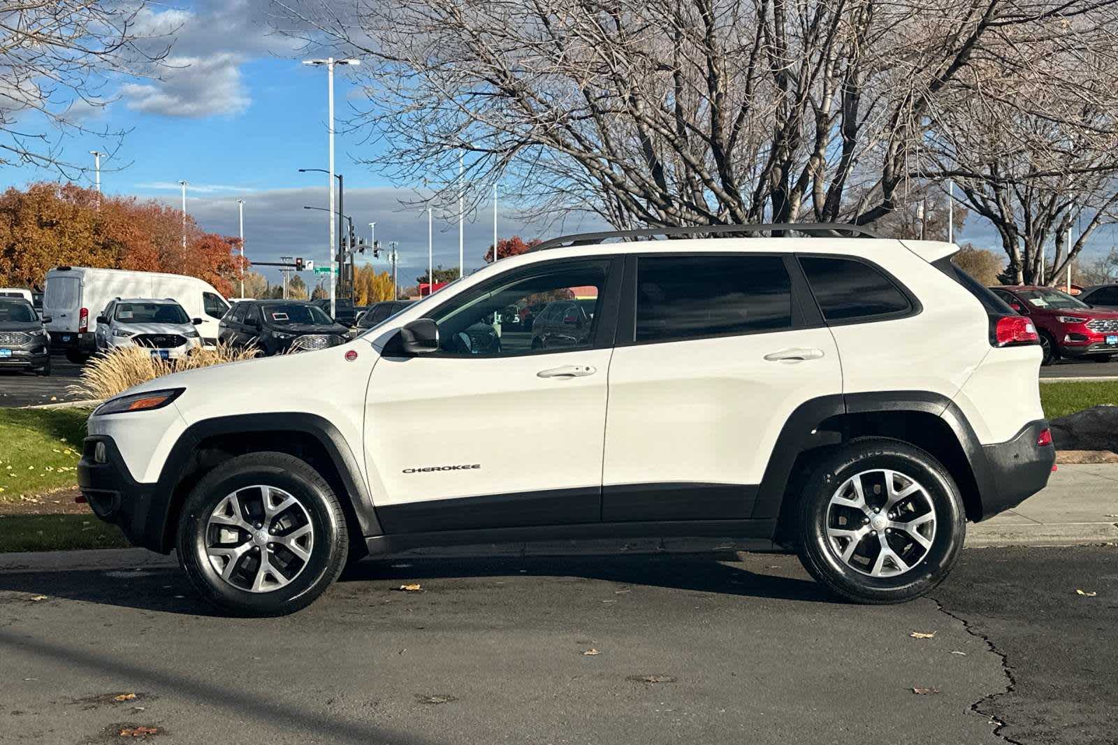 2017 Jeep Cherokee Trailhawk L Plus 5