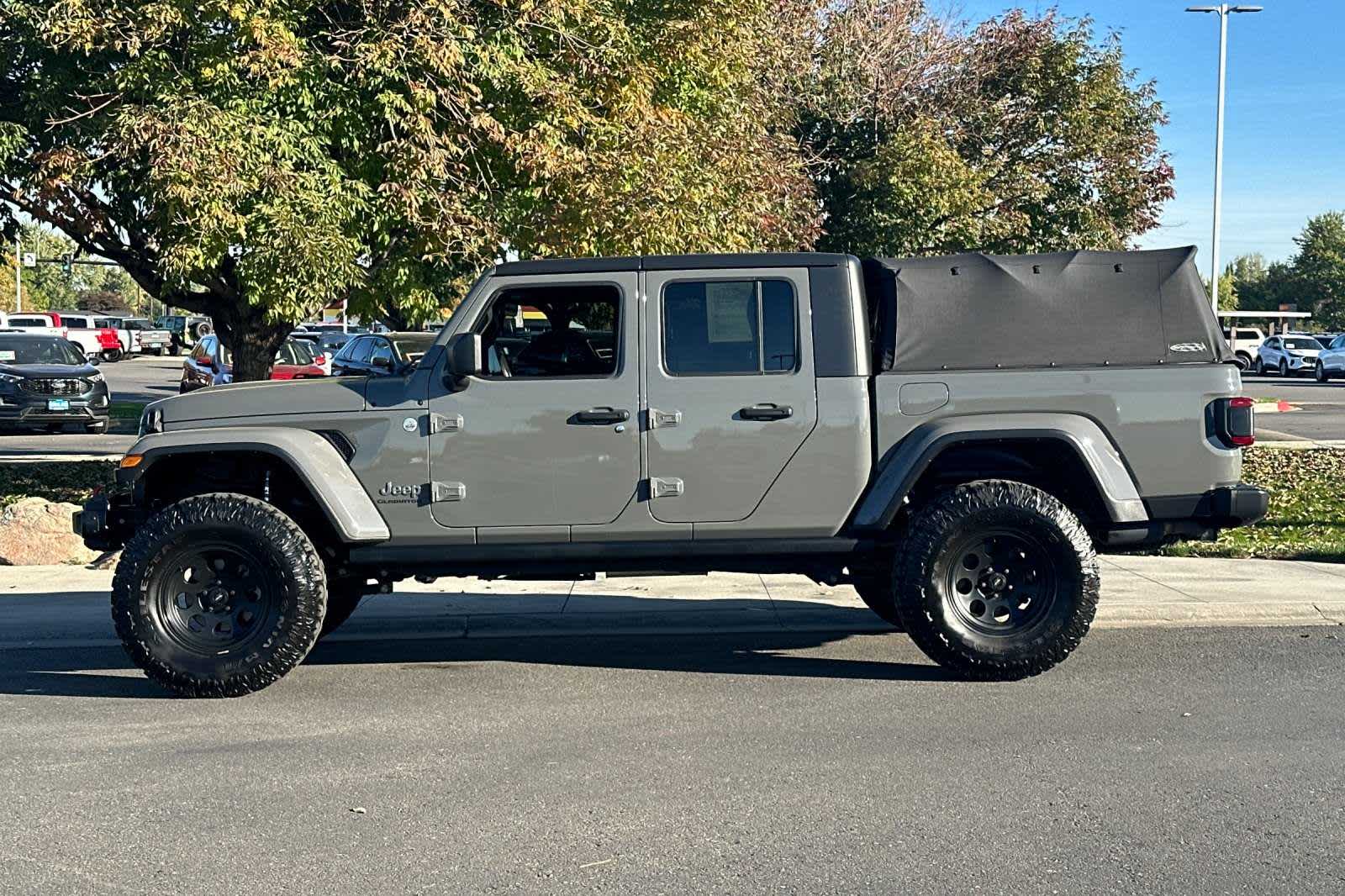 2020 Jeep Gladiator Overland 4x4 5