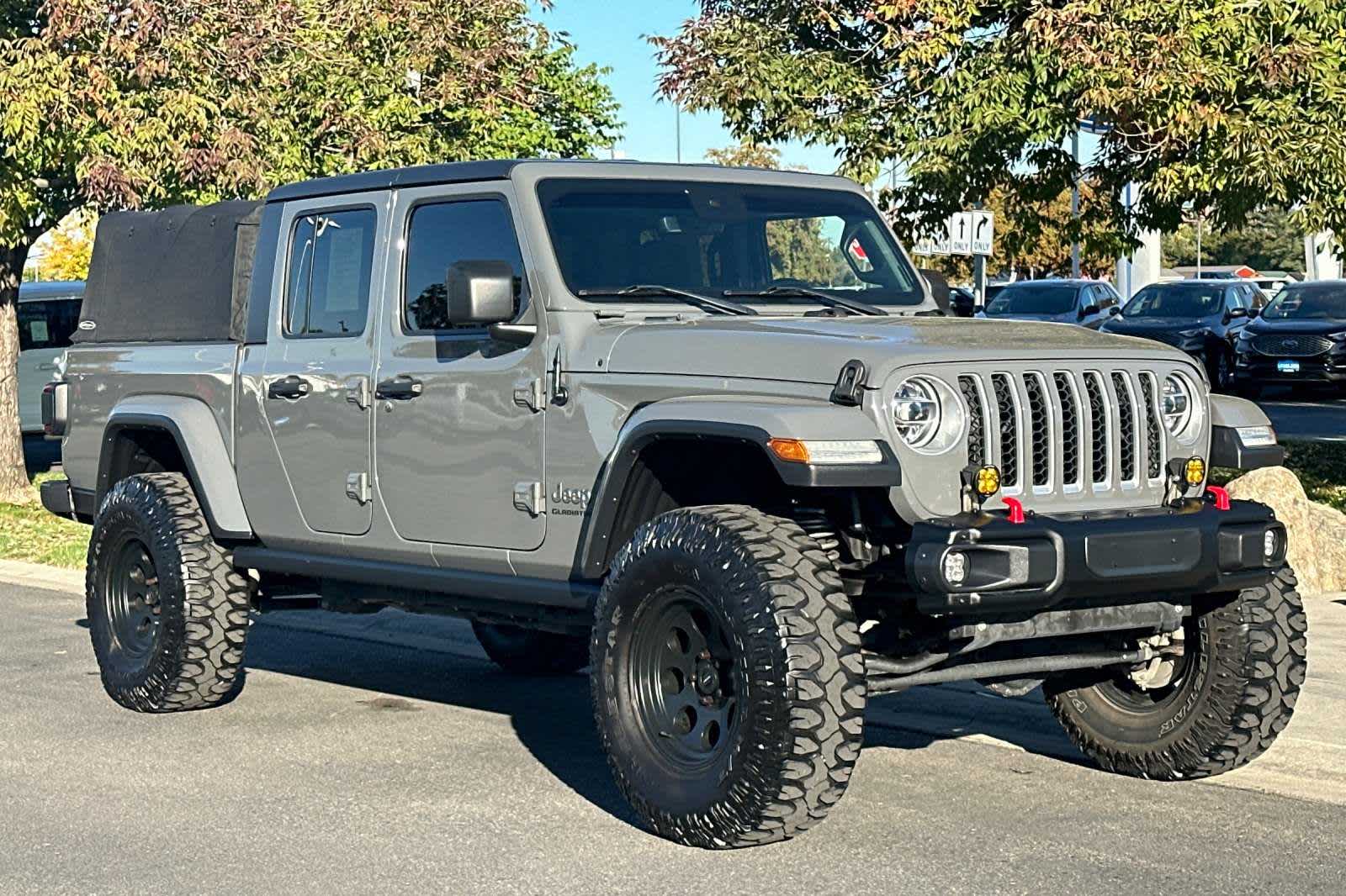 2020 Jeep Gladiator Overland 4x4 9