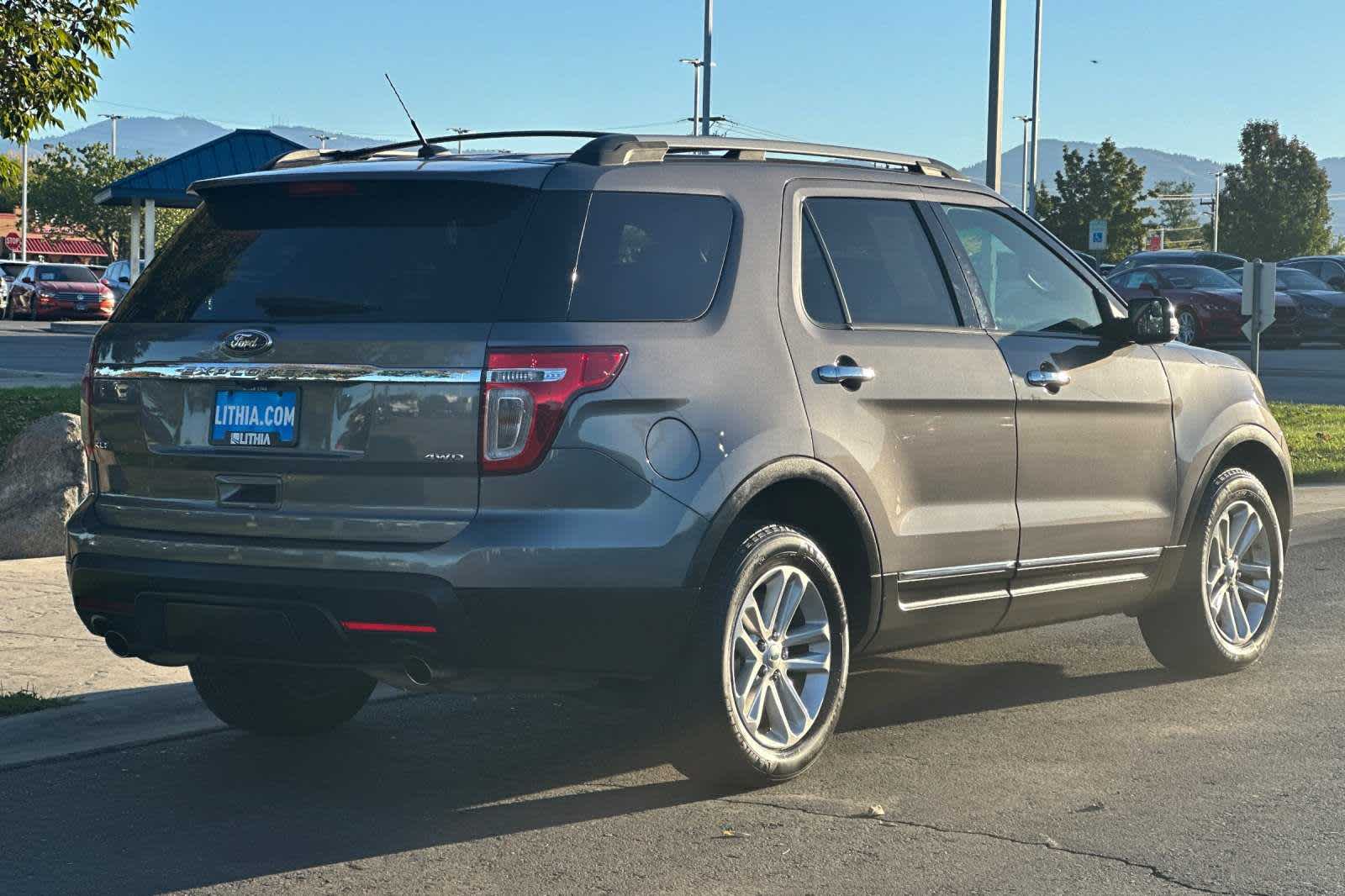 2014 Ford Explorer XLT 2