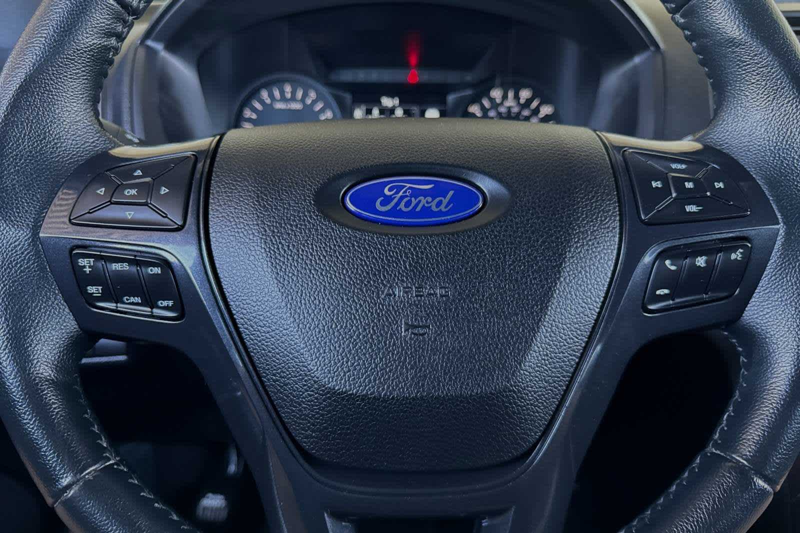2019 Ford Explorer XLT 24