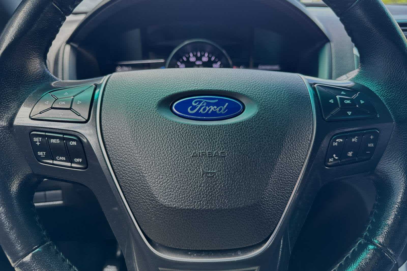 2016 Ford Explorer Limited 25