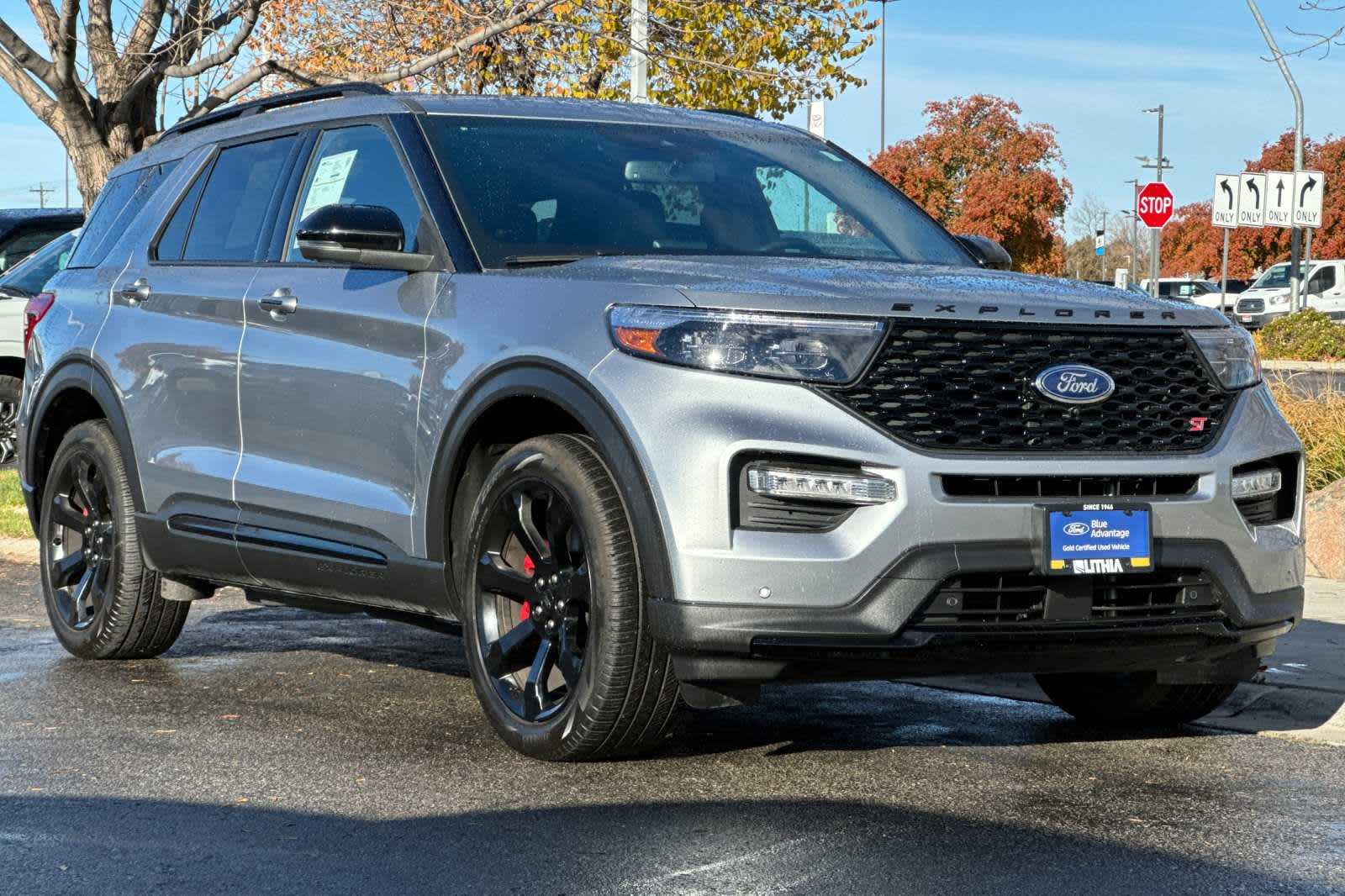 2023 Ford Explorer ST 9