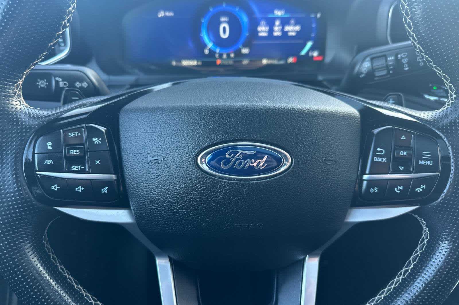 2021 Ford Explorer ST 24