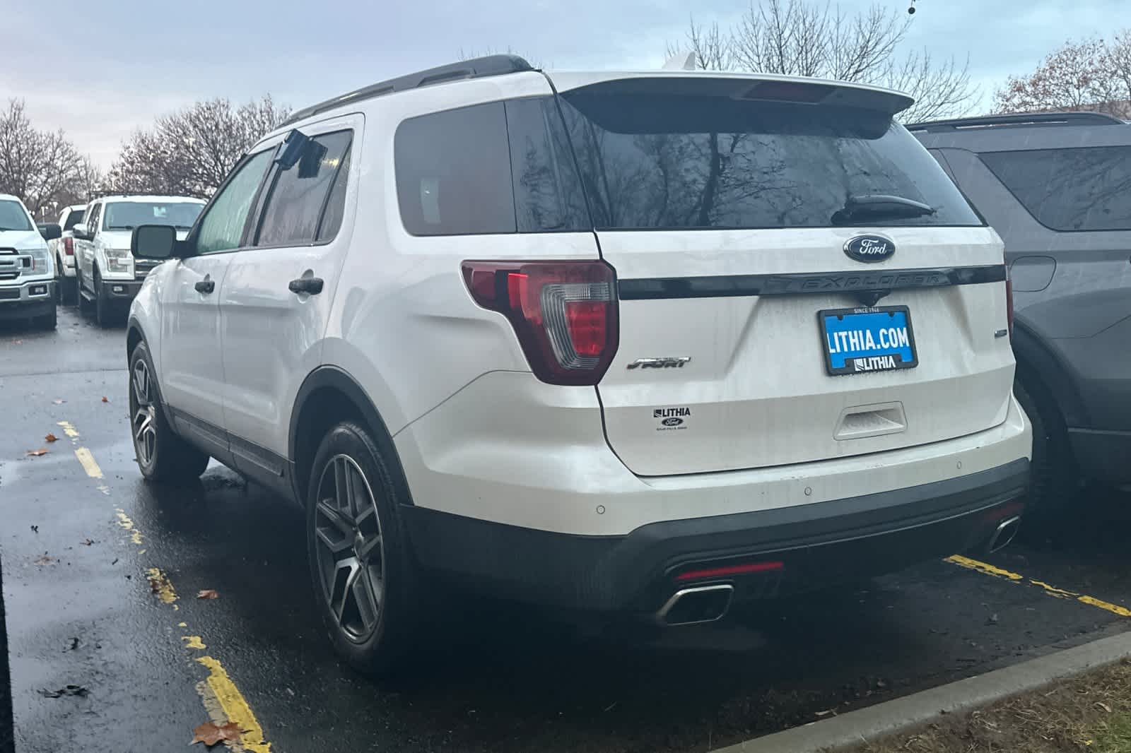 2017 Ford Explorer Sport 3