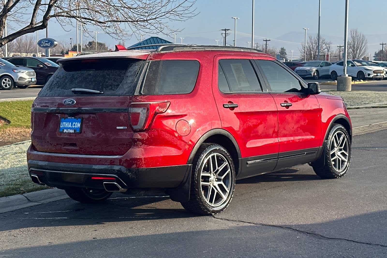 2016 Ford Explorer Sport 2