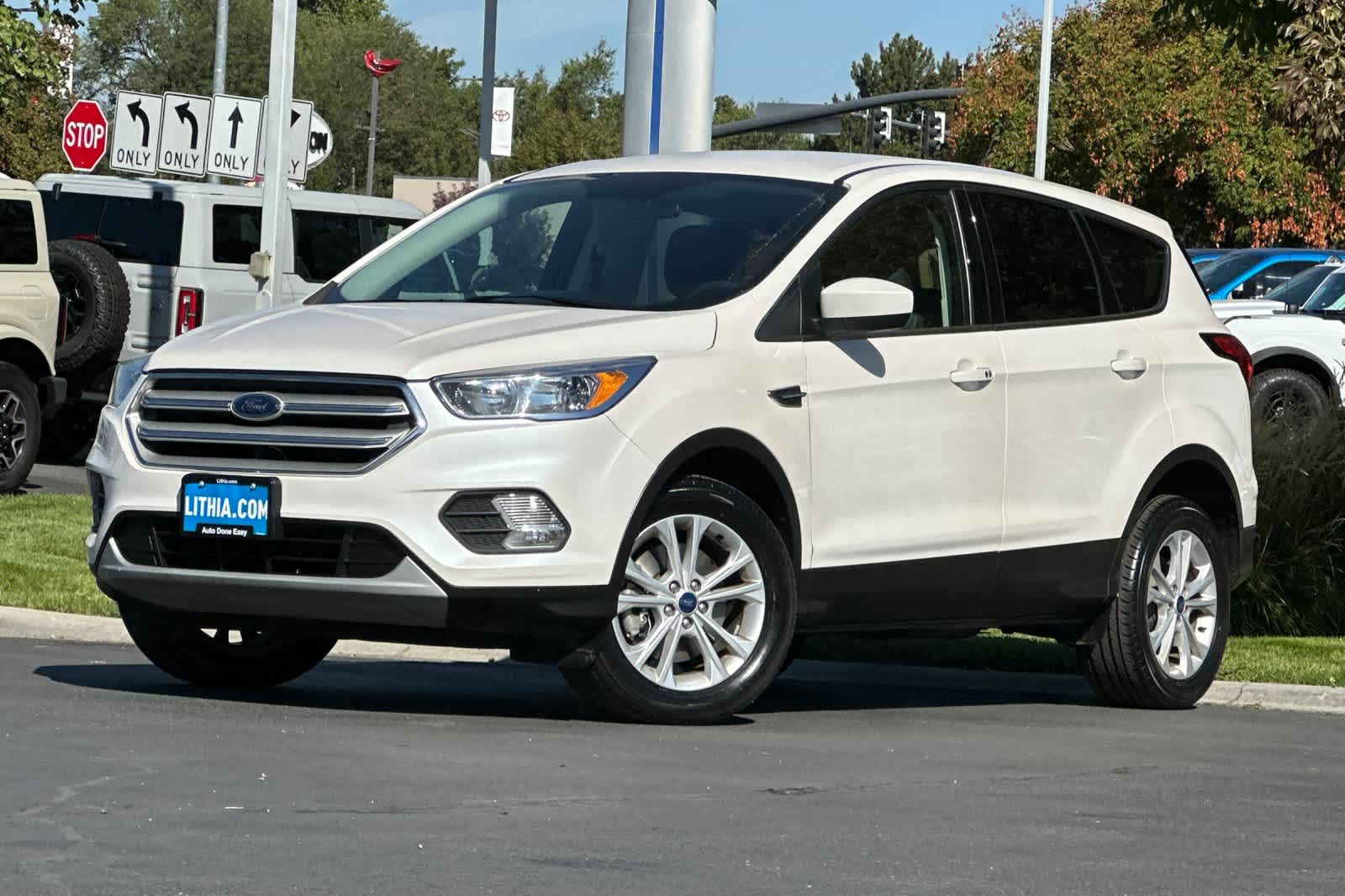 White Platinum Metallic Tri-Coat 2019 Ford Escape SUV / Crossover All-Wheel Drive 6-Speed Automatic