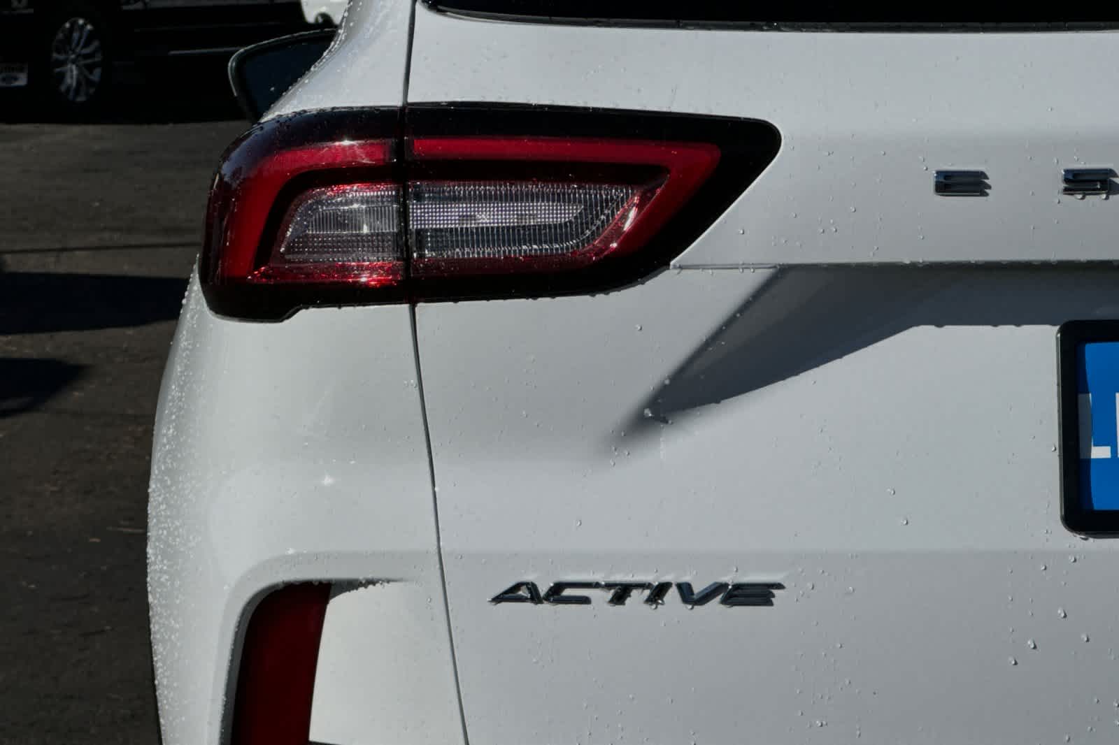 2023 Ford Escape Active 28