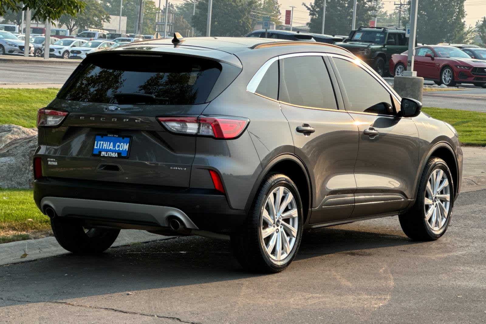 2022 Ford Escape SEL 2