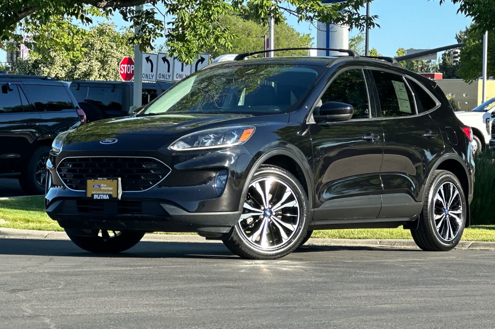 Agate Black Metallic 2022 Ford Escape SUV / Crossover All-Wheel Drive 8-Speed Automatic