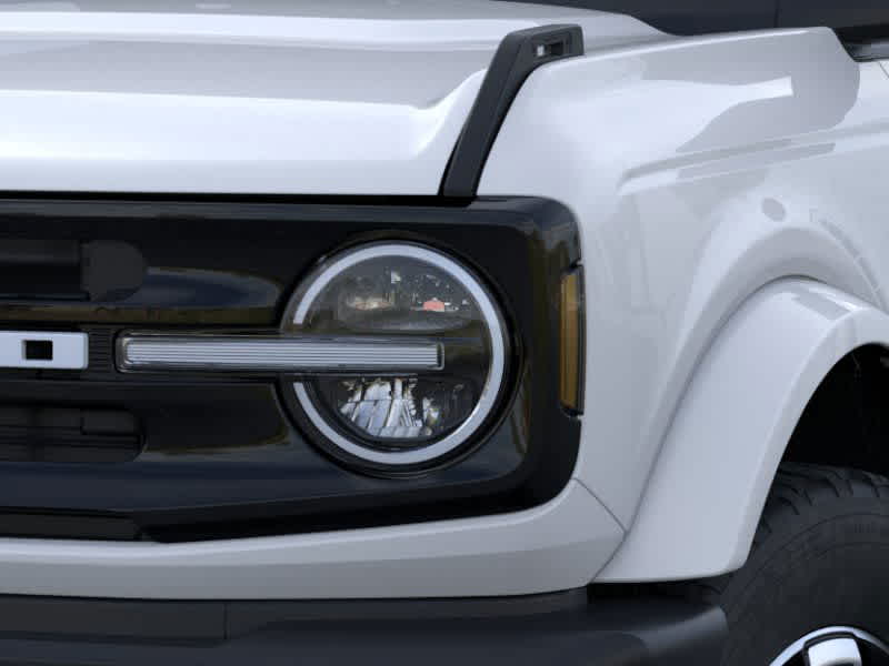 2024 Ford Bronco Outer Banks 19