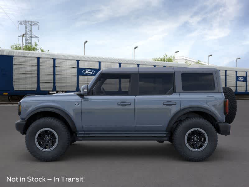 2024 Ford Bronco Outer Banks 3