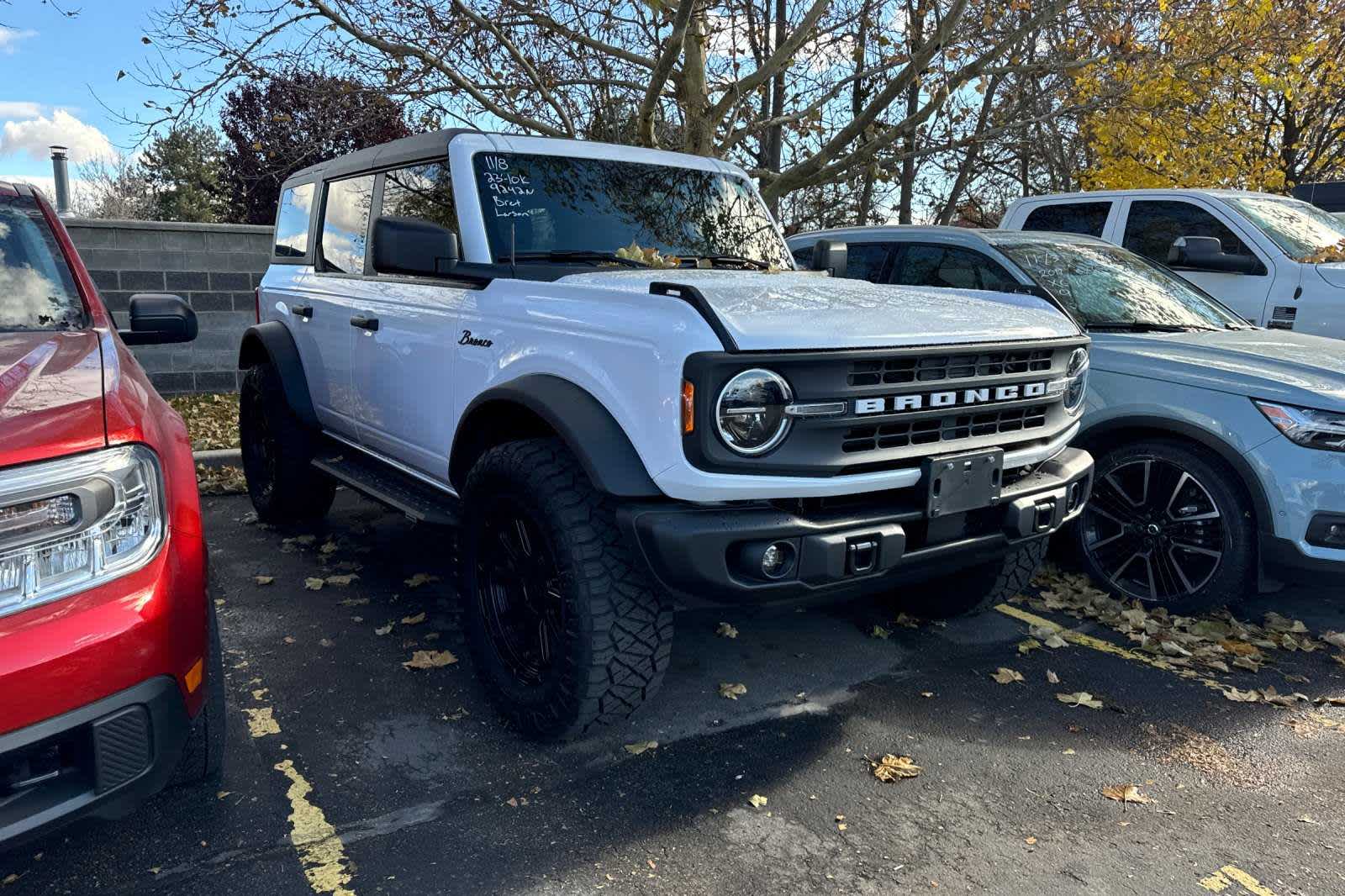 2023 Ford Bronco Black Diamond 3