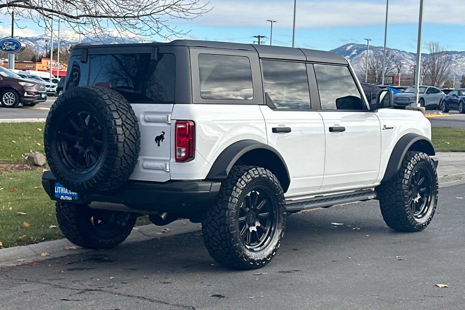 2023 Ford Bronco Black Diamond 2