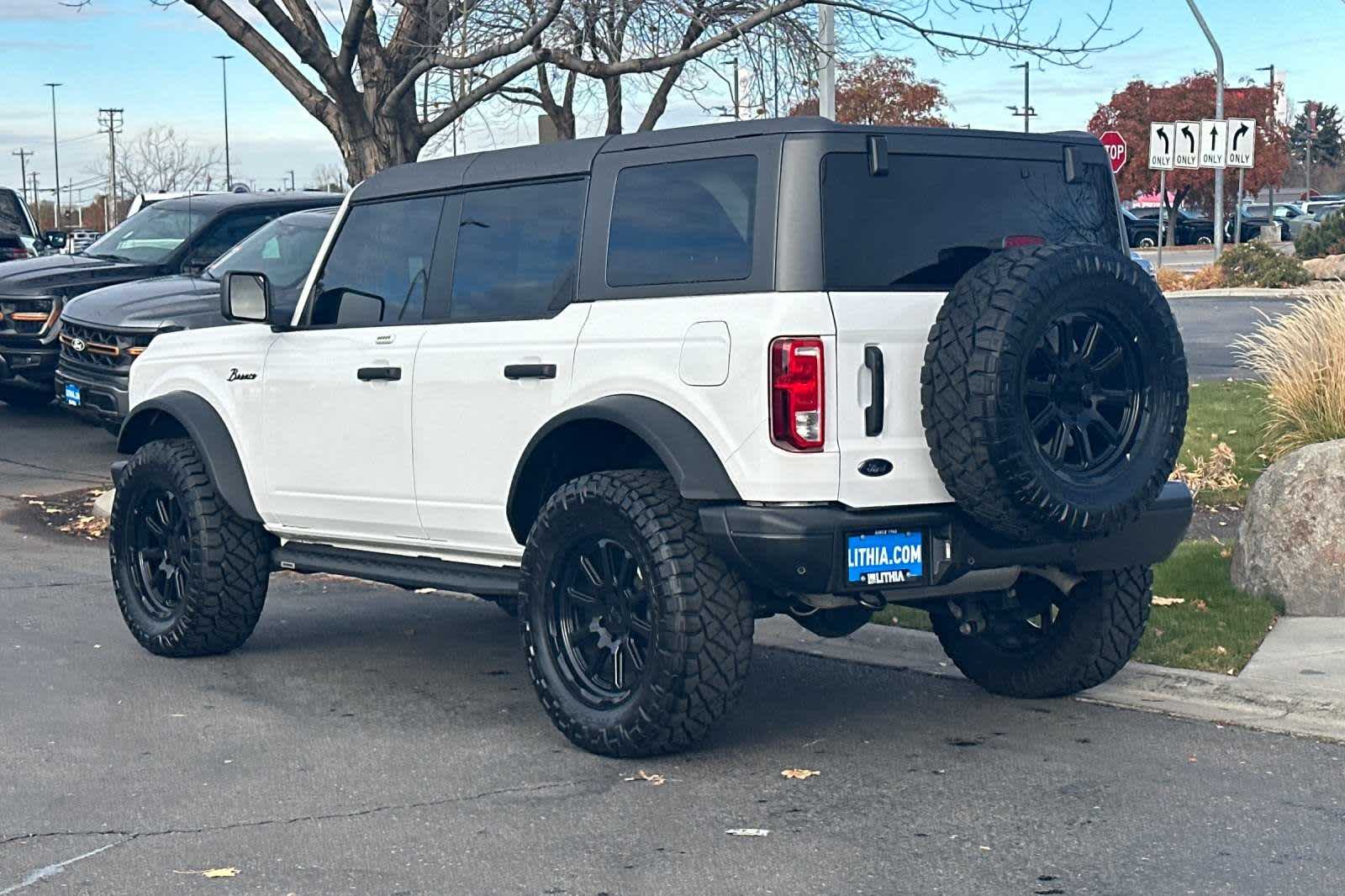 2023 Ford Bronco Black Diamond 6