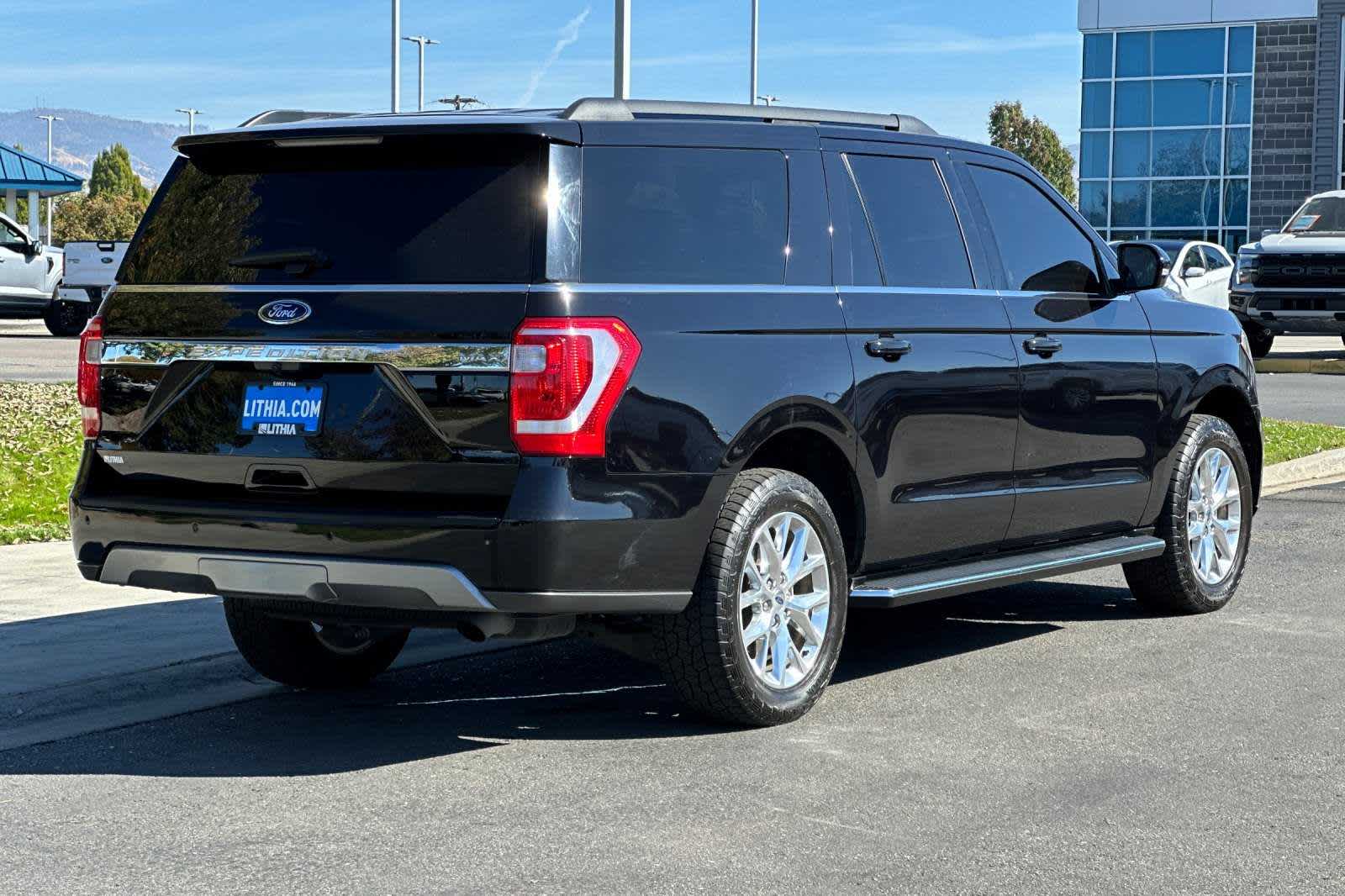 2021 Ford Expedition Max XLT 2