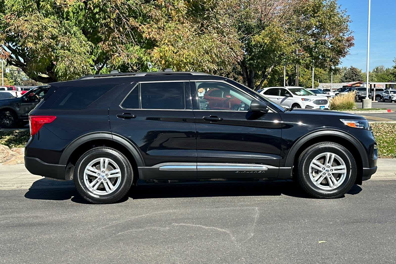 2022 Ford Explorer XLT 8