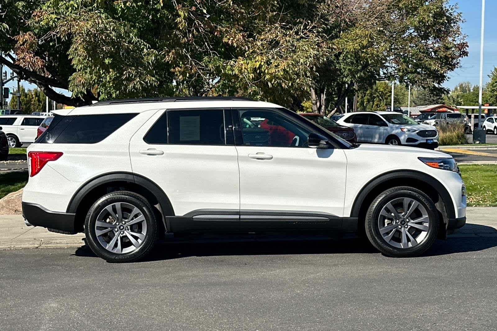 2022 Ford Explorer XLT 8