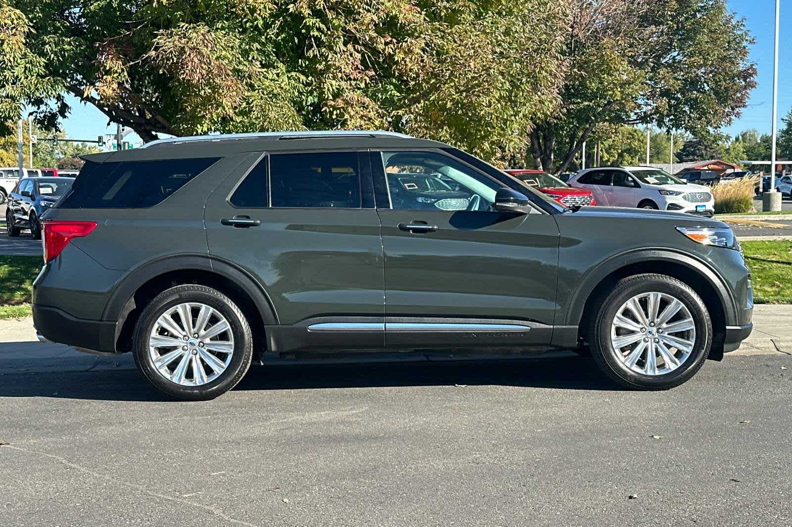 2022 Ford Explorer Limited 8