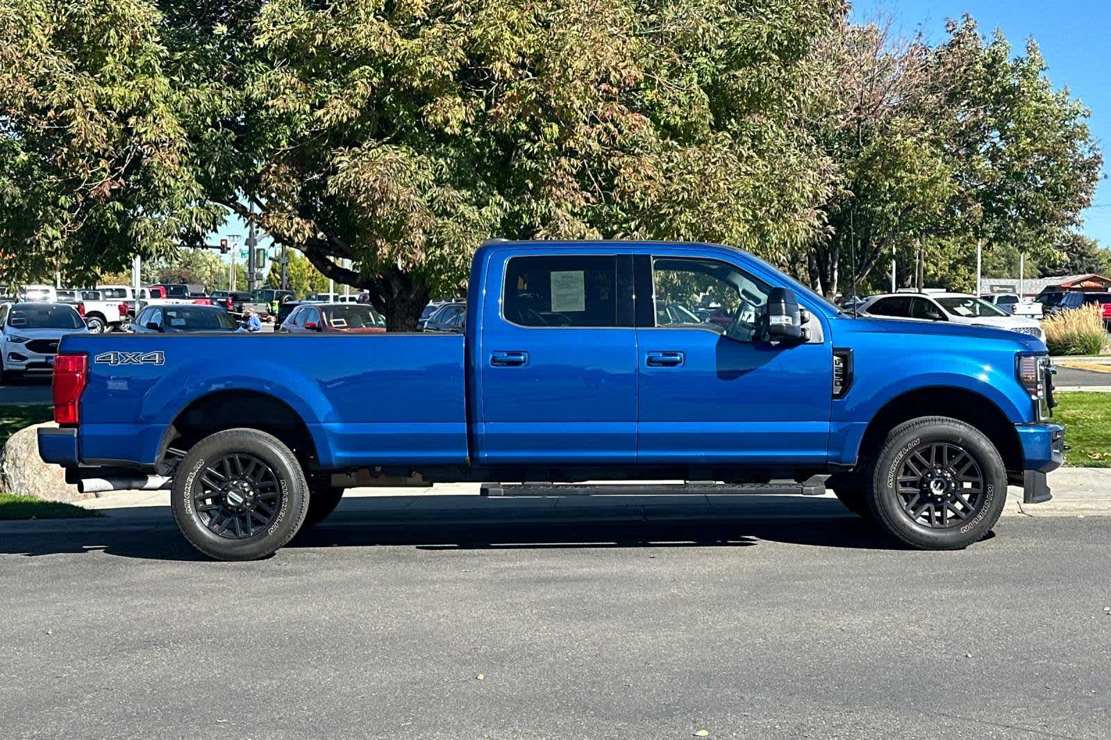 2022 Ford Super Duty F-250 SRW LARIAT 4WD Crew Cab 8 Box 8