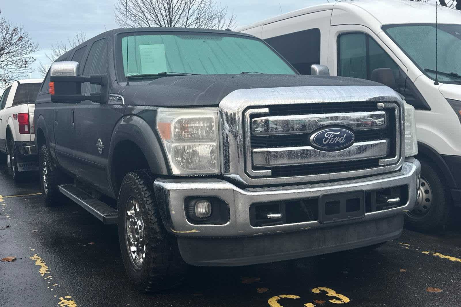 2015 Ford Super Duty F-250 SRW XLT 4WD Crew Cab 156 3