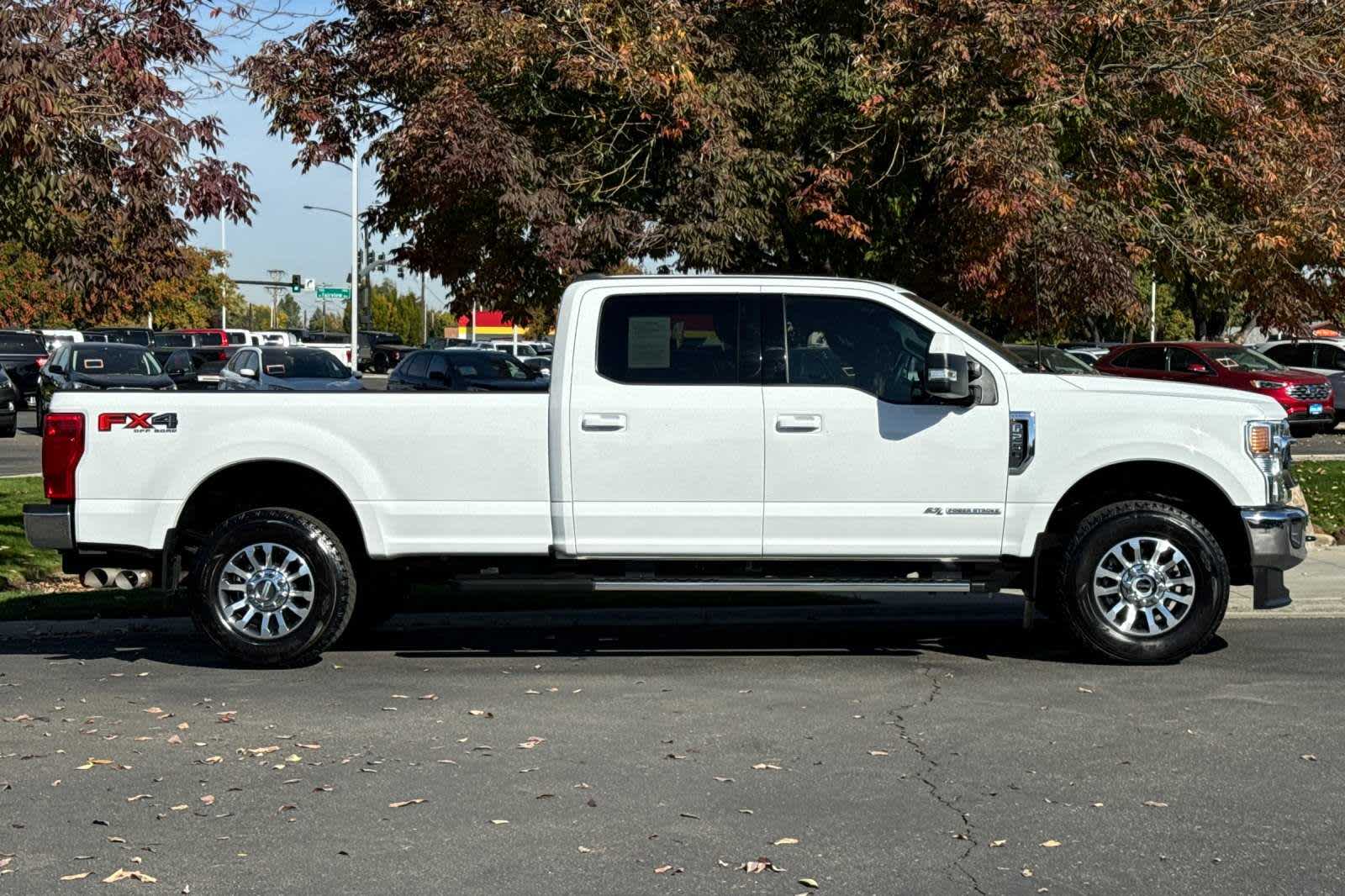 2022 Ford Super Duty F-250 SRW LARIAT 4WD Crew Cab 8 Box 8