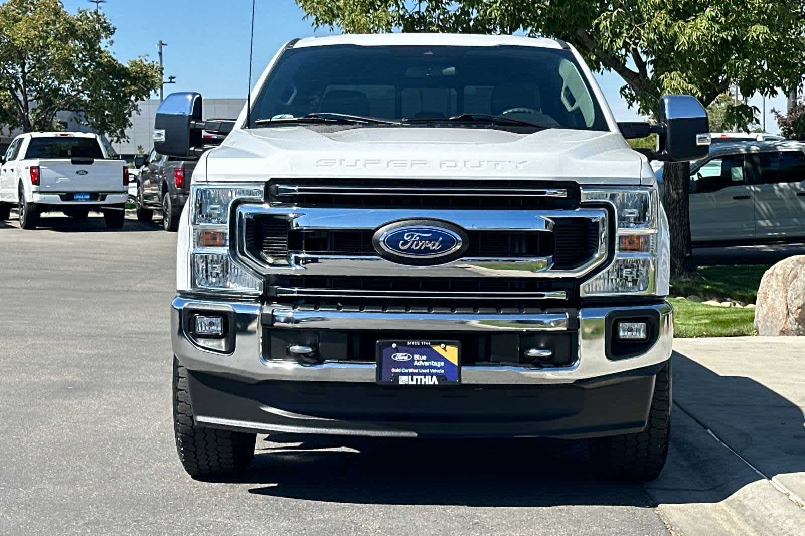 2022 Ford Super Duty F-350 SRW XLT 4WD Crew Cab 8 Box 10