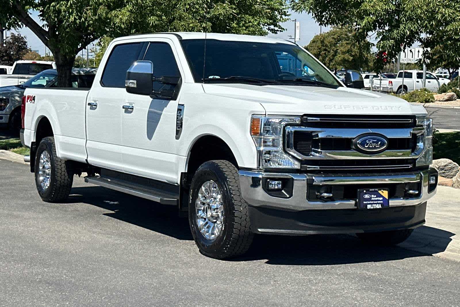 2022 Ford Super Duty F-350 SRW XLT 4WD Crew Cab 8 Box 9