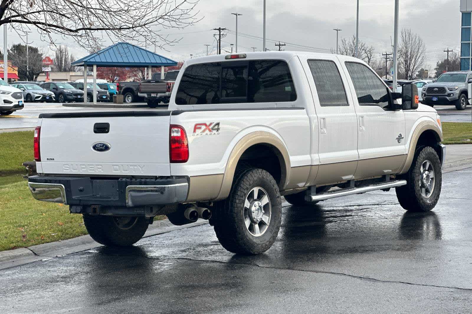 2012 Ford Super Duty F-350 SRW Lariat 4WD Crew Cab 156 2