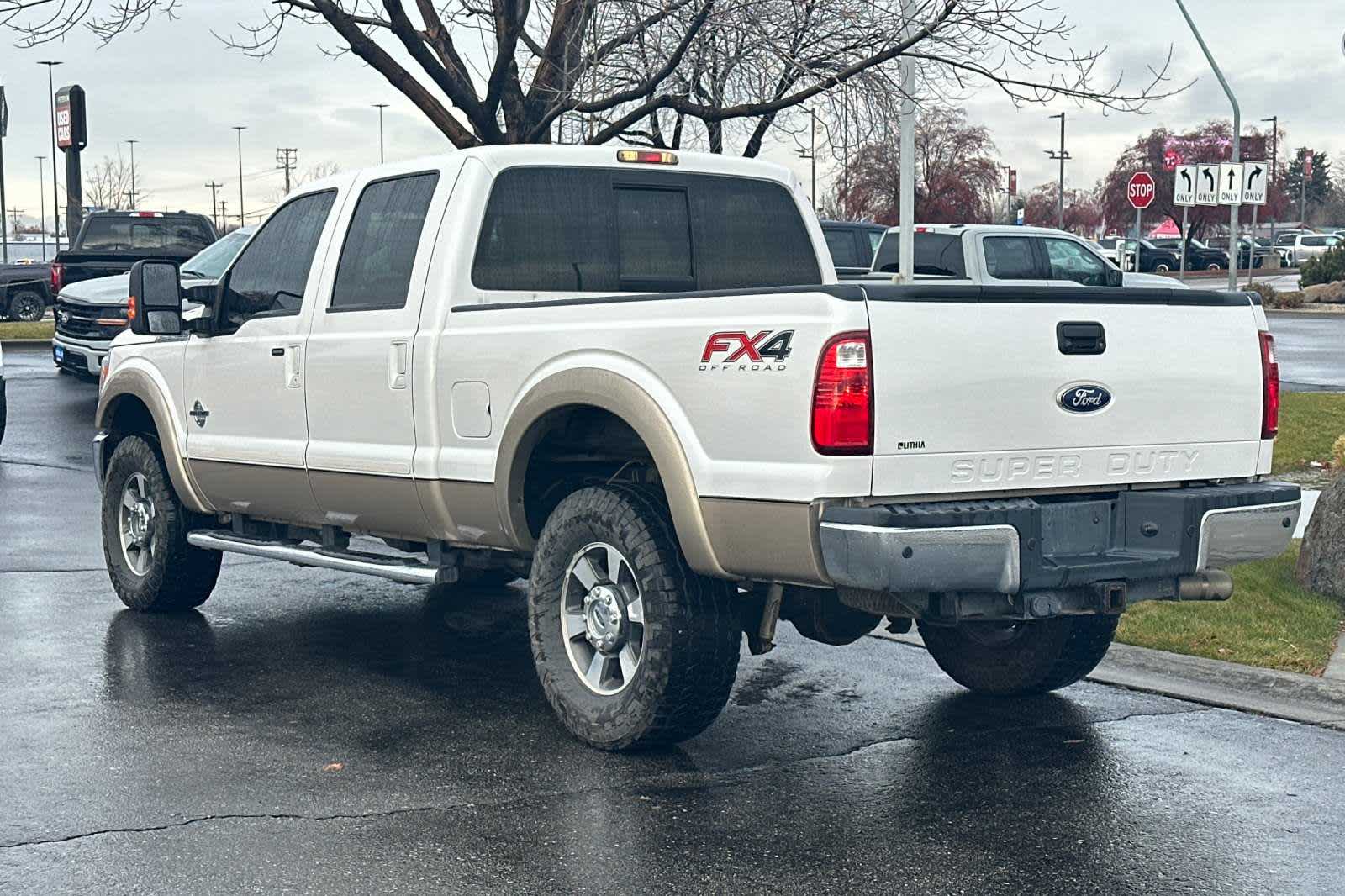 2012 Ford Super Duty F-350 SRW Lariat 4WD Crew Cab 156 6