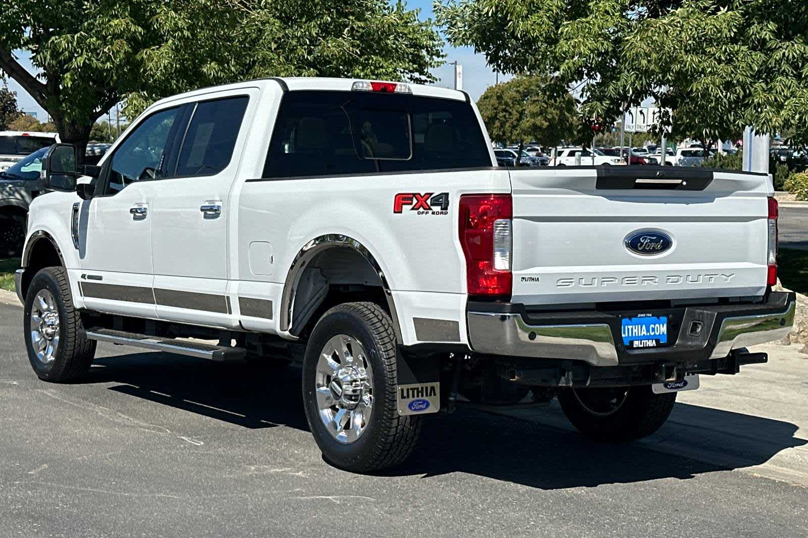 2018 Ford Super Duty F-350 SRW LARIAT 4WD Crew Cab 6.75 Box 6