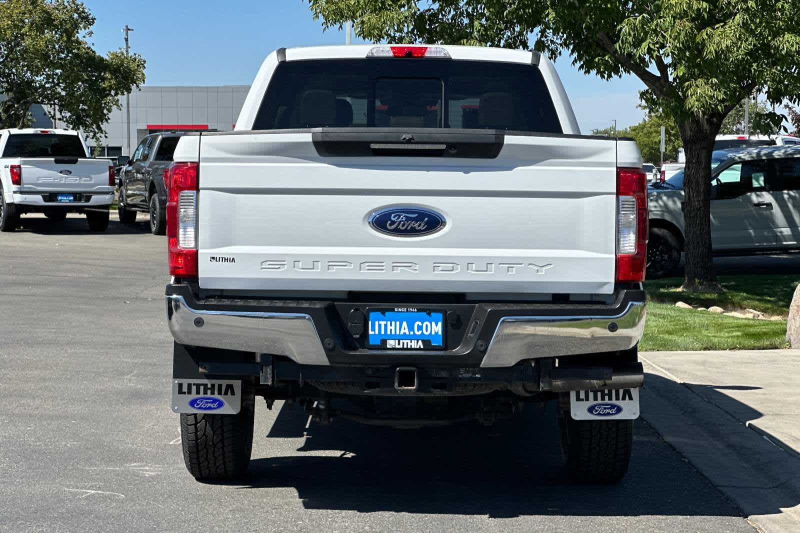 2018 Ford Super Duty F-350 SRW LARIAT 4WD Crew Cab 6.75 Box 7