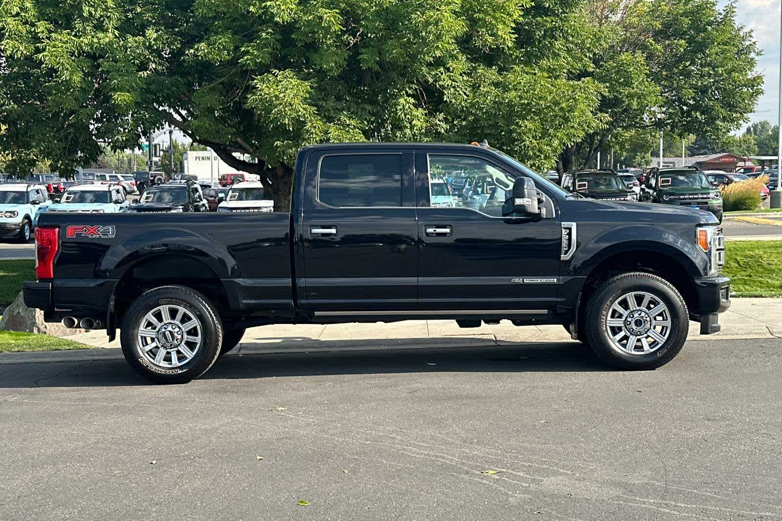 2019 Ford Super Duty F-350 SRW Limited 4WD Crew Cab 6.75 Box 8