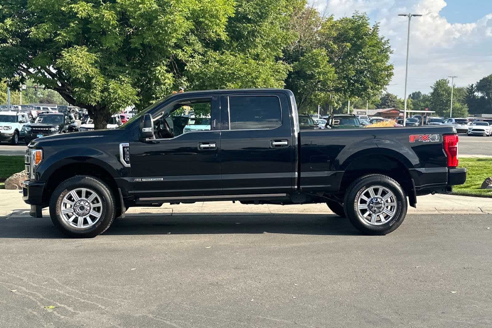 2019 Ford Super Duty F-350 SRW Limited 4WD Crew Cab 6.75 Box 5