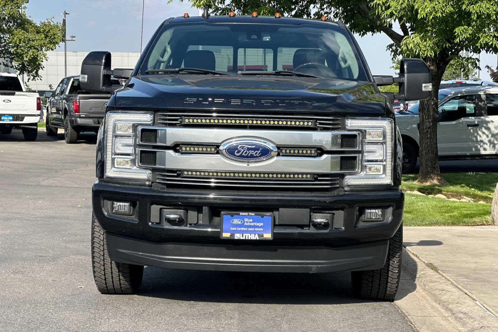 2019 Ford Super Duty F-350 SRW Limited 4WD Crew Cab 6.75 Box 10