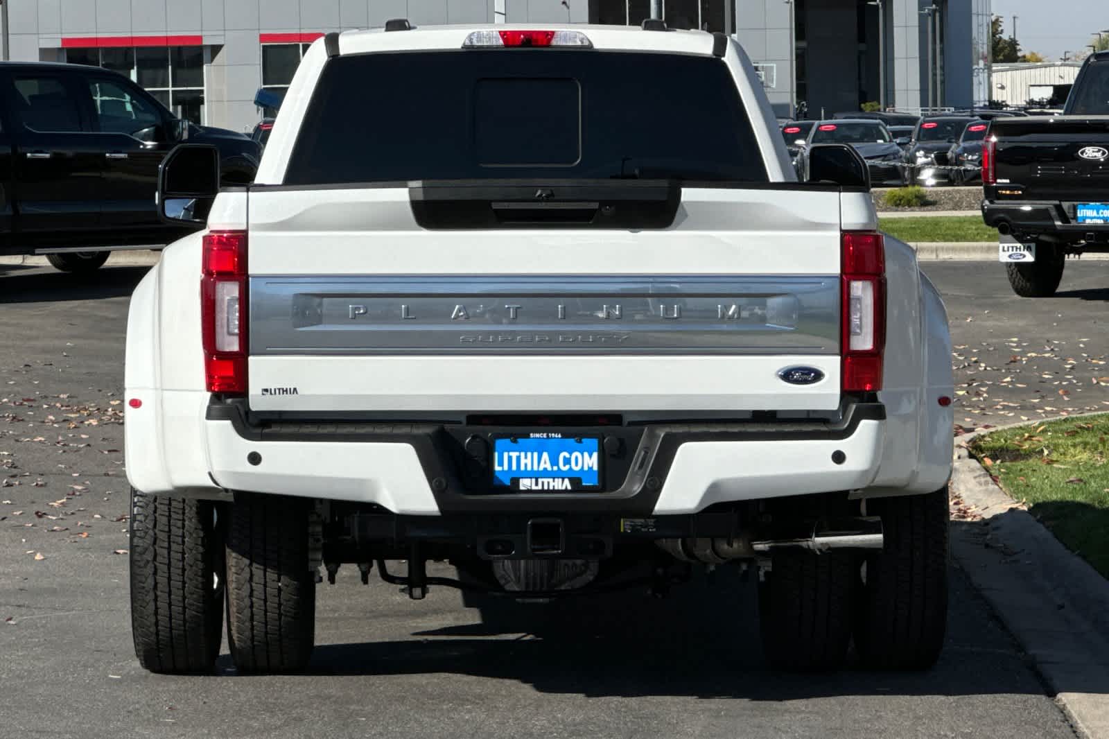 2022 Ford Super Duty F-350 DRW Platinum 4WD Crew Cab 8 Box 7