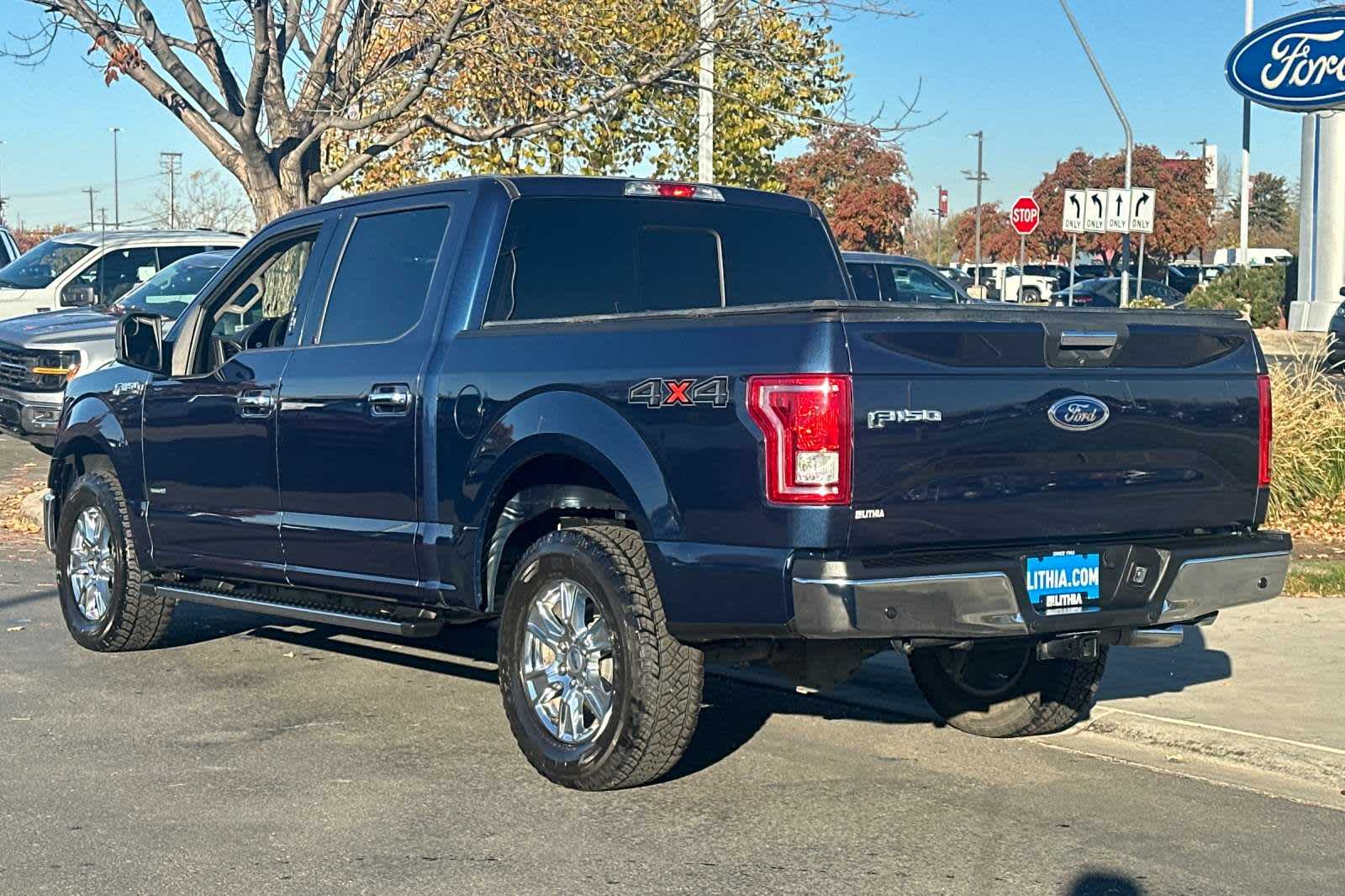 2017 Ford F-150 XLT 4WD SuperCrew 5.5 Box 6