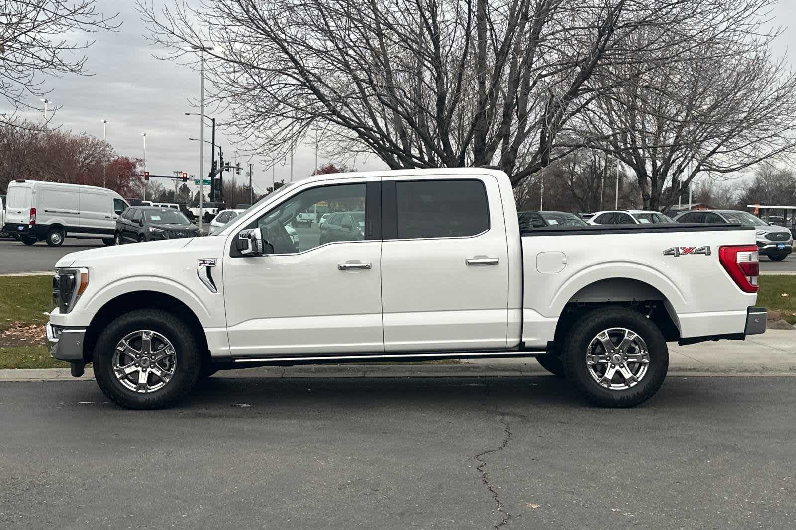 2022 Ford F-150 LARIAT 4WD SuperCrew 5.5 Box 5