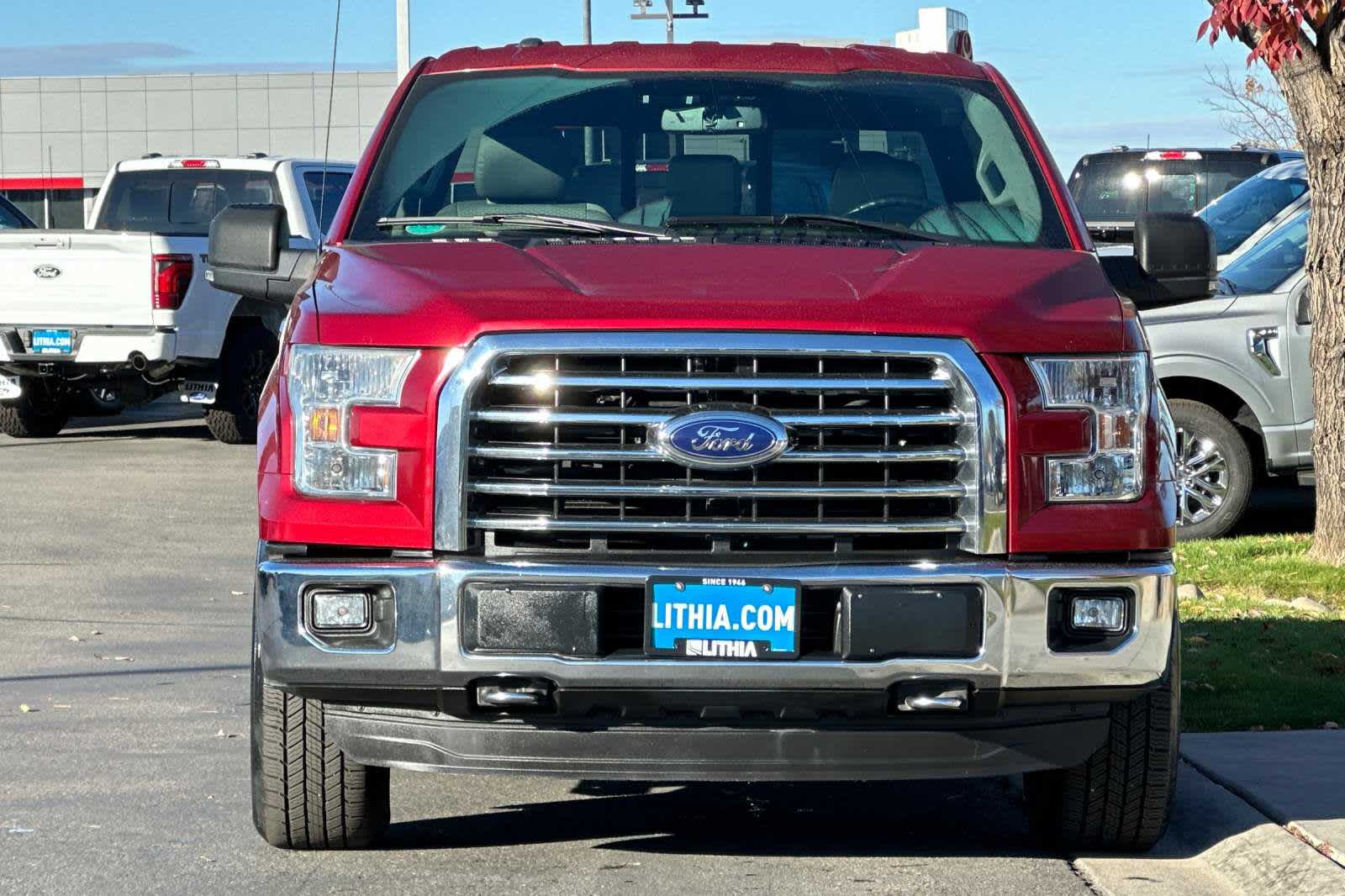 2015 Ford F-150 XLT 4WD SuperCab 145 10