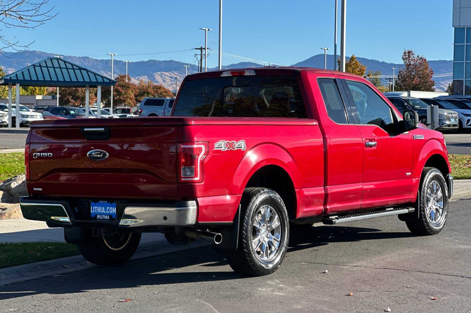 2015 Ford F-150 XLT 4WD SuperCab 145 2