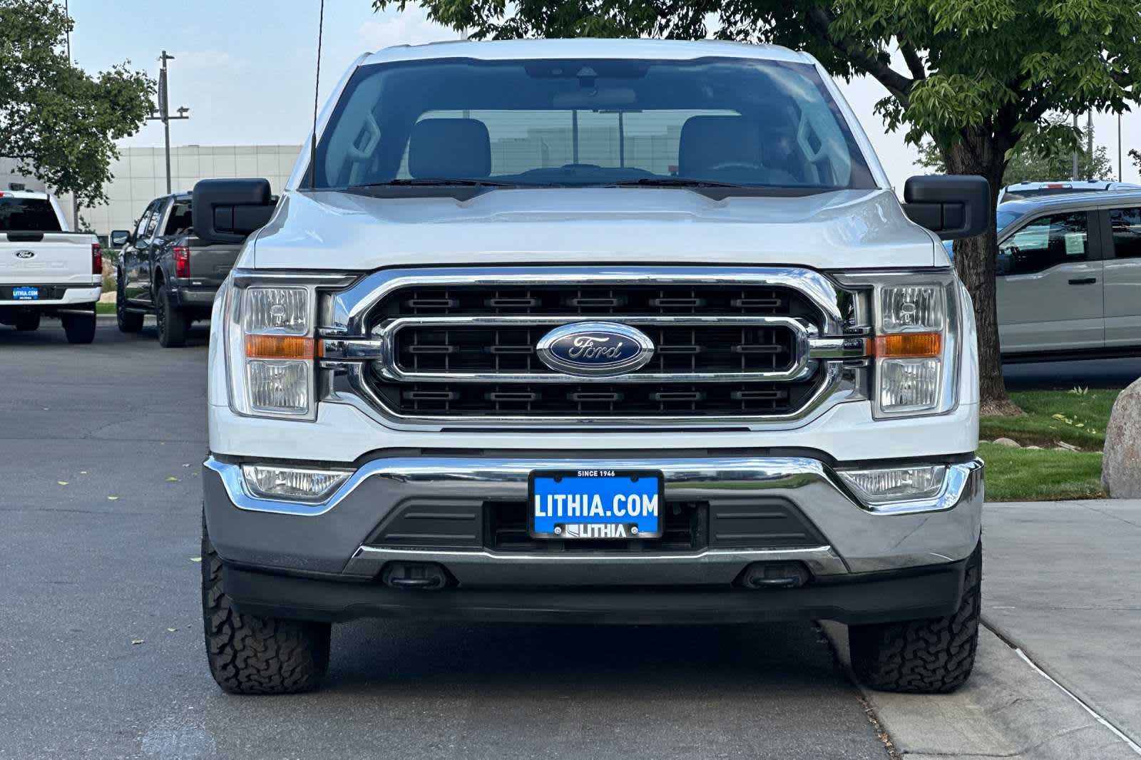 2022 Ford F-150 XLT 4WD SuperCrew 5.5 Box 10