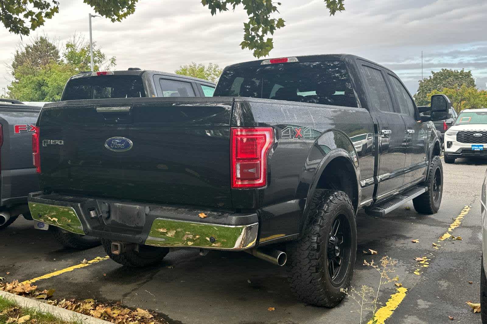 2016 Ford F-150 Lariat 4WD SuperCrew 157 2